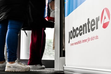 Bombendrohung an Jobcenter: Zwei Gebäude evakuiert