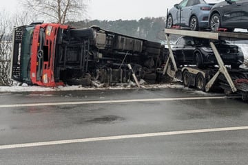 Unfall A1: Kilometerlange Staus! Glätte-Unfälle legen A1 lahm
