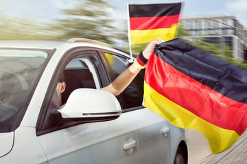 Hitlergruß bei Autokorso in Kassel führt zu handfestem Tumult mit mehreren Verletzten