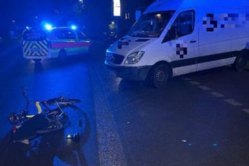Transporter-Fahrer übersieht Radfahrerin: Frau schwer verletzt
