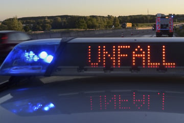 Unfall A4: Chaos auf der A4 bei Görlitz: Vollsperrung nach Lkw-Crash - zwei Verletzte