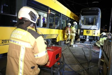 Straßenbahnen kollidieren am Albertplatz: Polizei und Feuerwehr im Einsatz