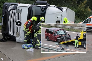 Accident A4: Tesla crashes into truck and guardrail on A4, another accident at the end of the traffic jam