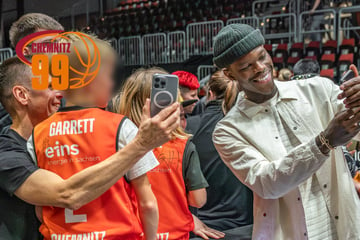 NBA-Star Schröder sieht Sieg der Niners Chemnitz: "Die Stimmung ist Wahnsinn!"