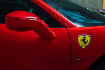 Leipzig: Undercover-Einsatz in Leipziger Tiefgarage: 200.000-Euro-Ferrari sichergestellt