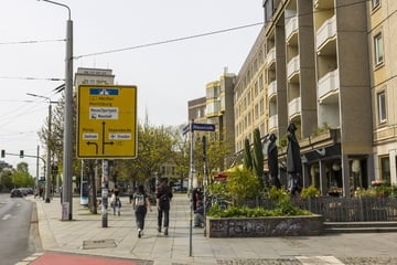 Reizgas-Attacke in der Neustadt: Männergruppe greift Passanten an