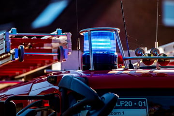 Gleich fünf Autos angezündet: Polizei sucht Feuerteufel in Bonn