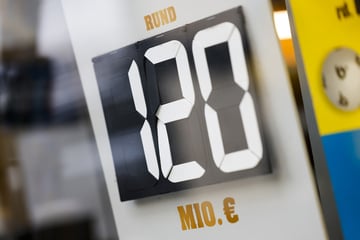 Wo ist der Riesen-Glückspilz? 120 Millionen Euro gewonnen - doch vom Jackpot-Knacker fehlt jede Spur