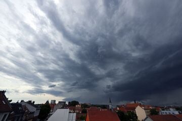 Starkregen und Sturm in Sachsen-Anhalt erwartet