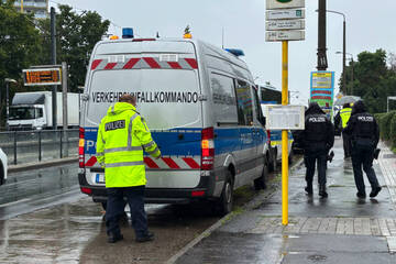 Seniorin von Transporter erfasst und schwer verletzt: Fahrer haut einfach ab