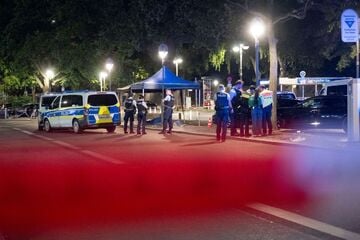 Tödliche Schüsse am Bahnhof Zoo: 30-Jähriger stirbt auf offener Straße
