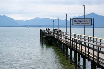 Sturm fegt über Chiemsee: Vier Boote in Seenot – Mehrere Menschen müssen gerettet werden