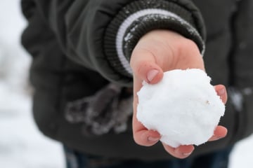 12-Jähriger angeschossen, weil er Schneeball auf Auto warf