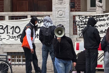 "Gen Z regelt" jetzt schon! Uni-Gebäude verbarrikadiert