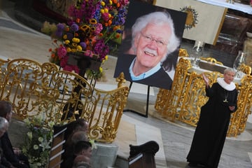 Trauerfeier für Carlo von Tiedemann (†81): Weggefährten erinnern sich an gemeinsame Momente