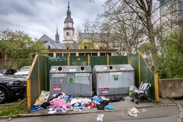 Lumpen-Zoff: Müssen Wertstoffhöfe künftig unsere Klamotten entsorgen?