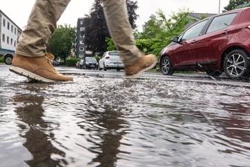 Sommerstart fällt ins Wasser: NRW drohen Regen und Gewitter