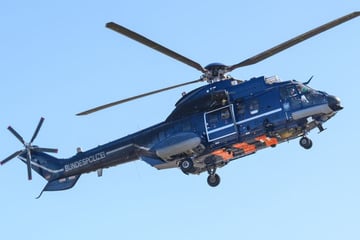 Hubschrauber der Bundespolizei kreisen nachts im Kölner Raum: Das steckt dahinter