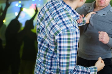 Heftige Suff-Prügeleien: Auf Party in Sachsen flogen die Fäuste