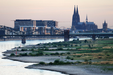 Köln: Gefahr am Rheinufer: Stadt Köln warnt vor Kriegsmunition