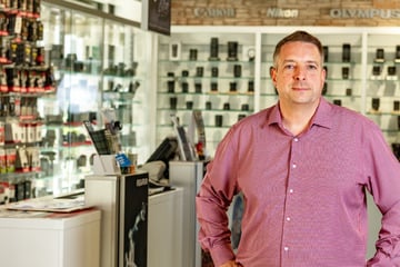 Dresden: Teure Technik und Automaten-Konkurrenz: Amts-Regeln gefährden Dresdner Fotogeschäft