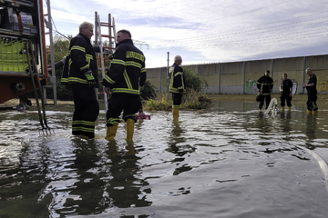 Leipzig: Rohrschaden mitten in der Nacht: Haushalte in Leipzig ohne Wasser