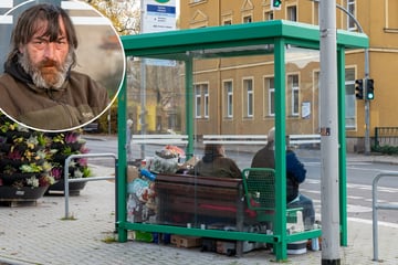 Obdachloser Jens will in der Haltestelle bleiben