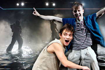 "Wolf" am Theater Magdeburg: Roman-Adaption mit starkem Statement - und einmaligem Bühnenbild