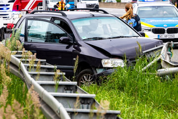 Unfall A5: Heftiger Unfall auf A5: Insassen von Mitsubishi haben Schutzengel mit im Fahrzeug
