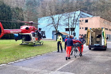 Alarm bei der Bergwacht: Wanderin rutscht aus und stürzt Felswand hinunter