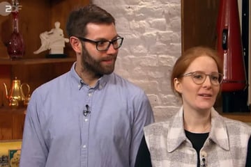Bares für Rares: "Bares für Rares": Zufallsfund von Omas Dachboden geht für mehrere Tausend Euro weg