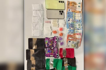 Berlin: Polizei steht direkt daneben: Drogendealer verkauft trotzdem