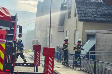 Nachbarn hören Explosionen: Feuer zerstört Wohnhaus in Oppenau