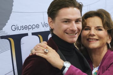 Dschungelcamp: Obert-Partner Max Suhr nach Party-Nacht: "Ich bin nicht der Leibeigene von Claudia"