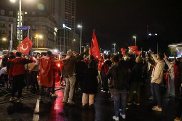 Leipzig: Türkische Fans feiern nachts Sieg ihrer Mannschaft - Polizei zieht Bilanz