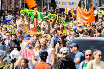 Berlin: Karneval der Kulturen: Parade am Sonntag lockt Hunderttausende nach Kreuzberg