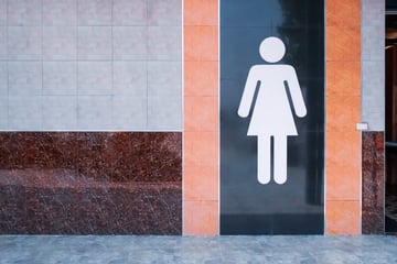 Schluss mit Schlangen vorm Damenklo! Bayern plant Toiletten-Revolution