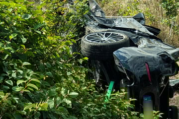 Unimog rammt BMW und Motorrad: Zwei Tote bei Unfall