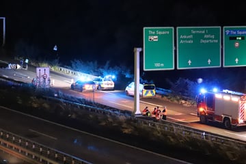 Tödlicher Unfall auf B43 am Frankfurter Flughafen: Fußgänger von Autos erfasst