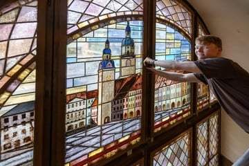 Chemnitz: Neue, alte Fenster sorgen im Chemnitzer Rathaus für Durchblick