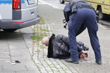 Chemnitz: Streit in Chemnitz eskaliert: Vier Männer prügeln aufeinander ein, Polizist verletzt!