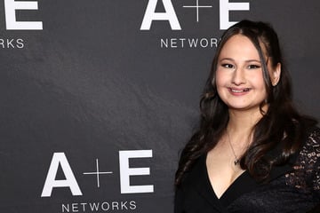 Jahrelang missbraucht, dann ließ sie die Täterin töten: Gypsy-Rose lacht über Mord an ihrer Mutter