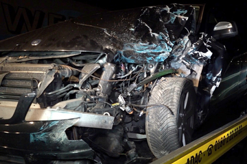 Unfall A14: Fahranfänger (18) kracht auf A14 in Begleitfahrzeug: Drei Menschen verletzt!