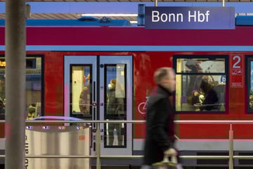 Kurz vor Weihnachten: Rund um Bonn fallen reihenweise Züge aus