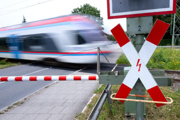 Schrecklicher Vorfall: 73-Jähriger von Zug erfasst und getötet