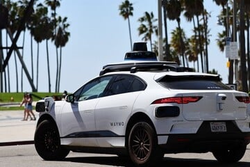 Waymo robotaxis face probe from top US auto safety regulator