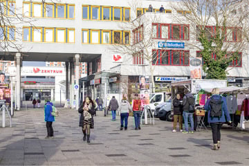 Dresden: Laden-Personal bemerkt Diebstahl: Mann zückt Softair-Pistole