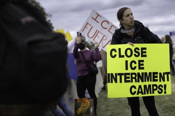 Judge strikes down Trump administration policy keeping thousands of immigrants locked up