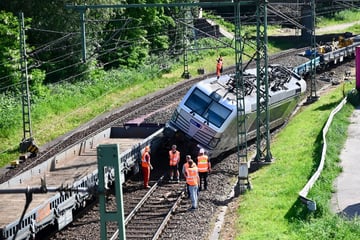 Hamburg: Frontalcrash zwischen zwei Zügen: Bahnverkehr eingeschränkt