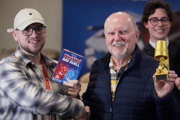 Dresden: Kniffliger Erfolg: Für Dresdner Senior sind die Würfel gefallen